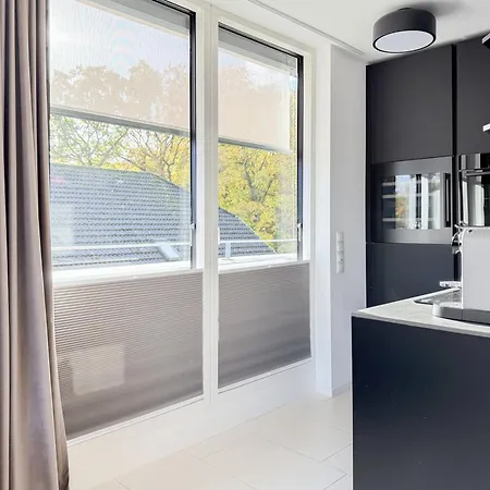 Penthouse Cloud 16 *