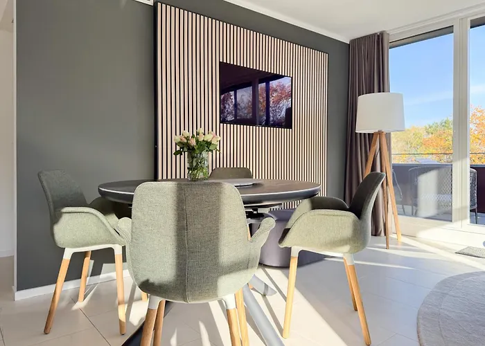 Penthouse Cloud 16 *