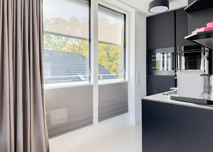 Penthouse Cloud 16 *